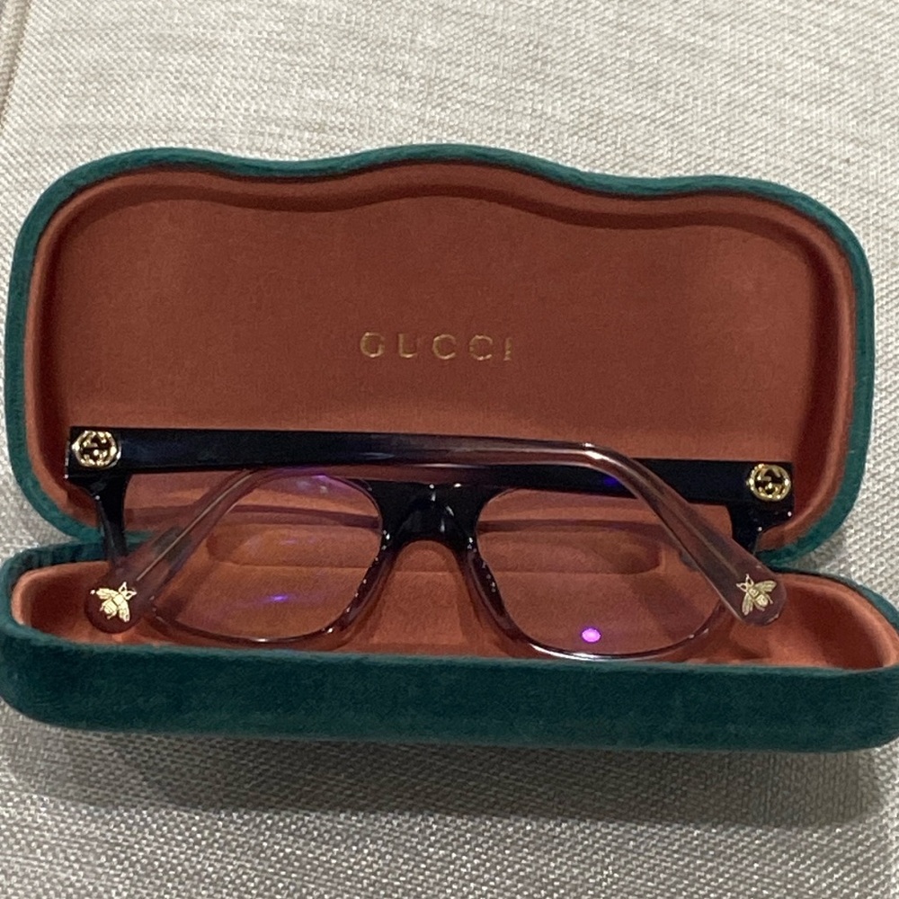 GUCCI GG logo, bee 🐝, star ⭐️ eye glasses 🕶️ GG made in Italy with green case